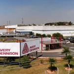 Foto da planta da Avery Dennison
