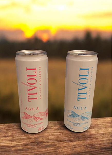 Foto de água minaral personalizada Tivoli.